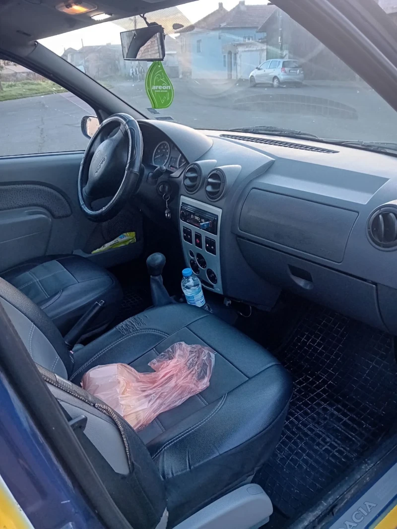 Dacia Logan, снимка 7 - Автомобили и джипове - 52455367