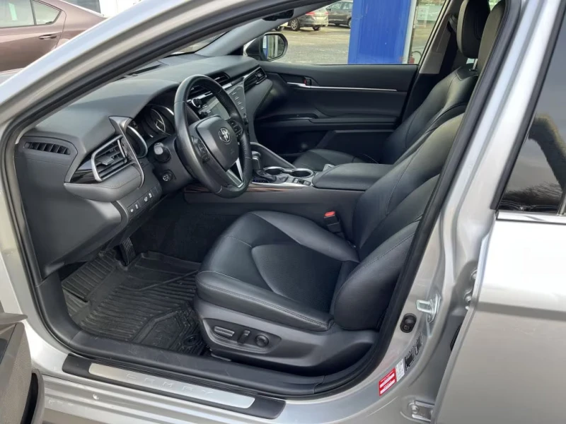 Toyota Camry EXECUTIVE/208HP/BSA/KLESS/CRUISEC./L.ASS/LED/935f, снимка 7 - Автомобили и джипове - 52472887