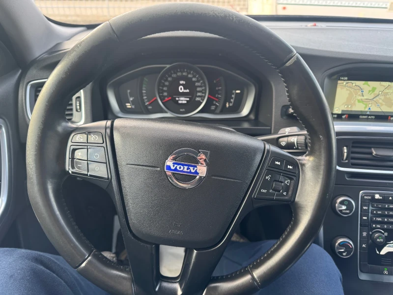 Volvo S60 2.0d 190к.с. Автоматик! Евро 6, снимка 12 - Автомобили и джипове - 52663658