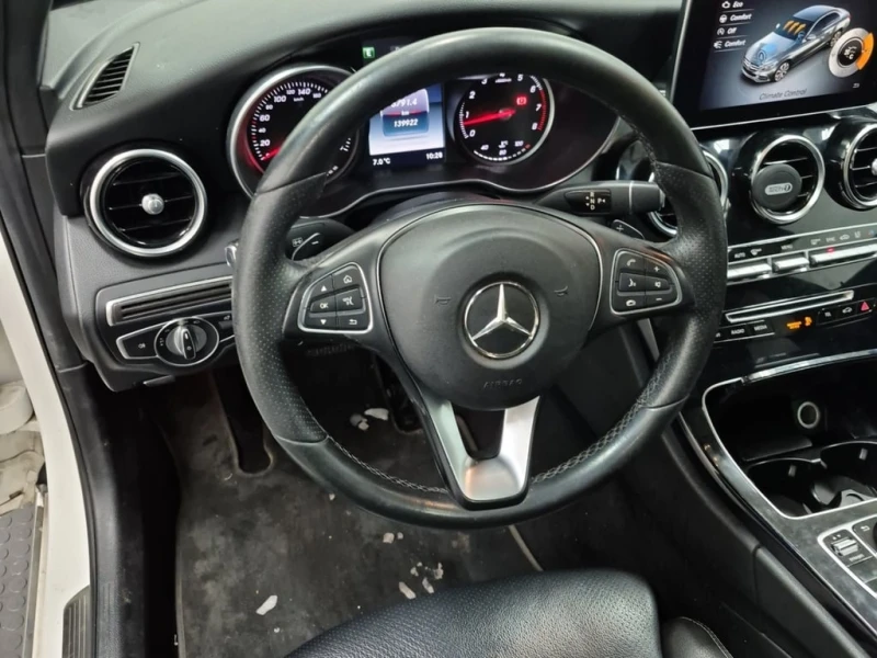 Mercedes-Benz C 300 * CARFAX * БЕЗ ПЪРВОНАЧАЛНА ВНОСКА, снимка 11 - Автомобили и джипове - 52852188
