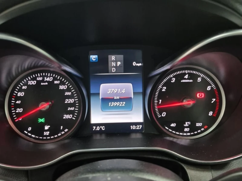 Mercedes-Benz C 300 * CARFAX * БЕЗ ПЪРВОНАЧАЛНА ВНОСКА, снимка 10 - Автомобили и джипове - 52852188