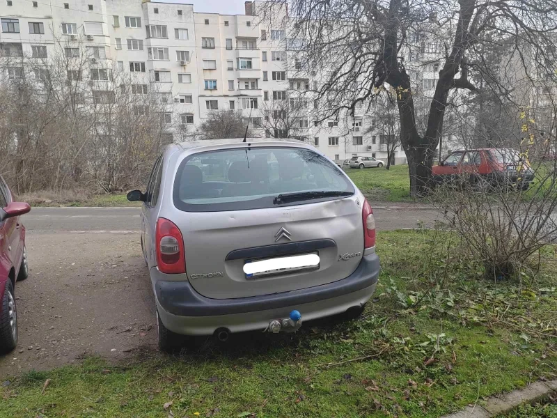 Citroen Xsara picasso 1.8i, снимка 6 - Автомобили и джипове - 52907300
