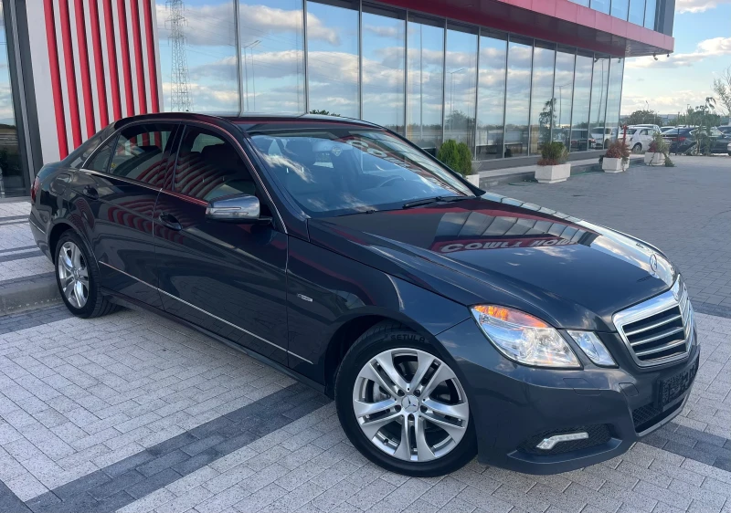 Mercedes-Benz E 220, снимка 3 - Автомобили и джипове - 53245844