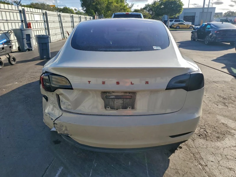 Tesla Model 3, снимка 5 - Автомобили и джипове - 53396611