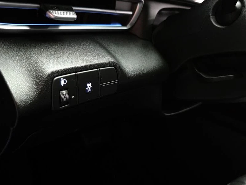 Hyundai Elantra 1.6 Automatic, снимка 15 - Автомобили и джипове - 55743339