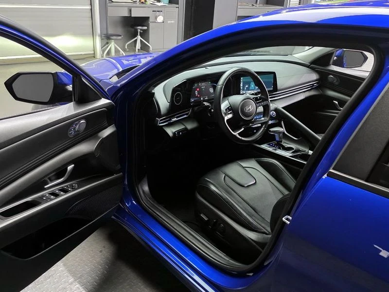 Hyundai Elantra 1.6 Automatic, снимка 10 - Автомобили и джипове - 55743339