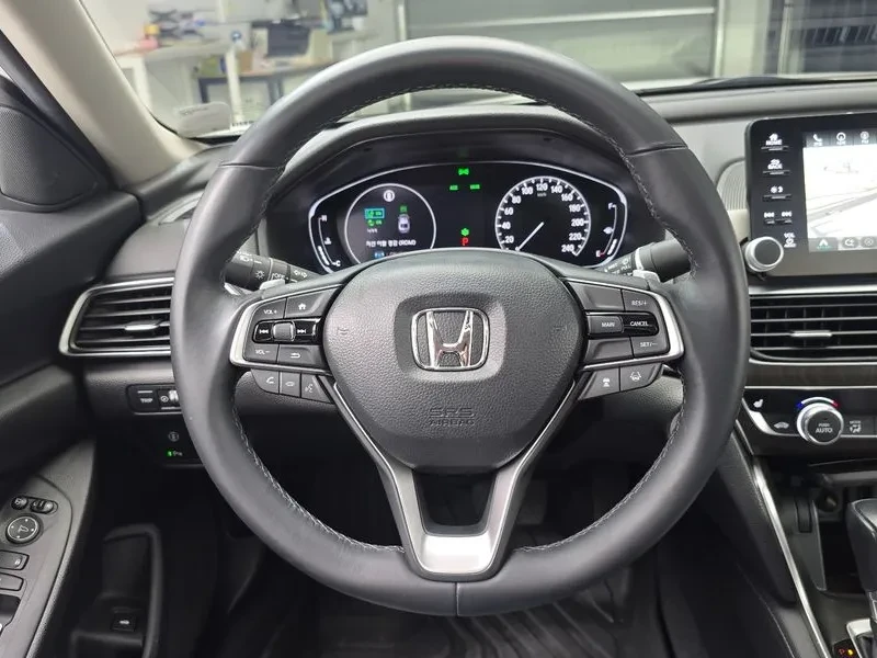 Honda Accord 10Th Generation 1.5 Turbo, снимка 13 - Автомобили и джипове - 56069538