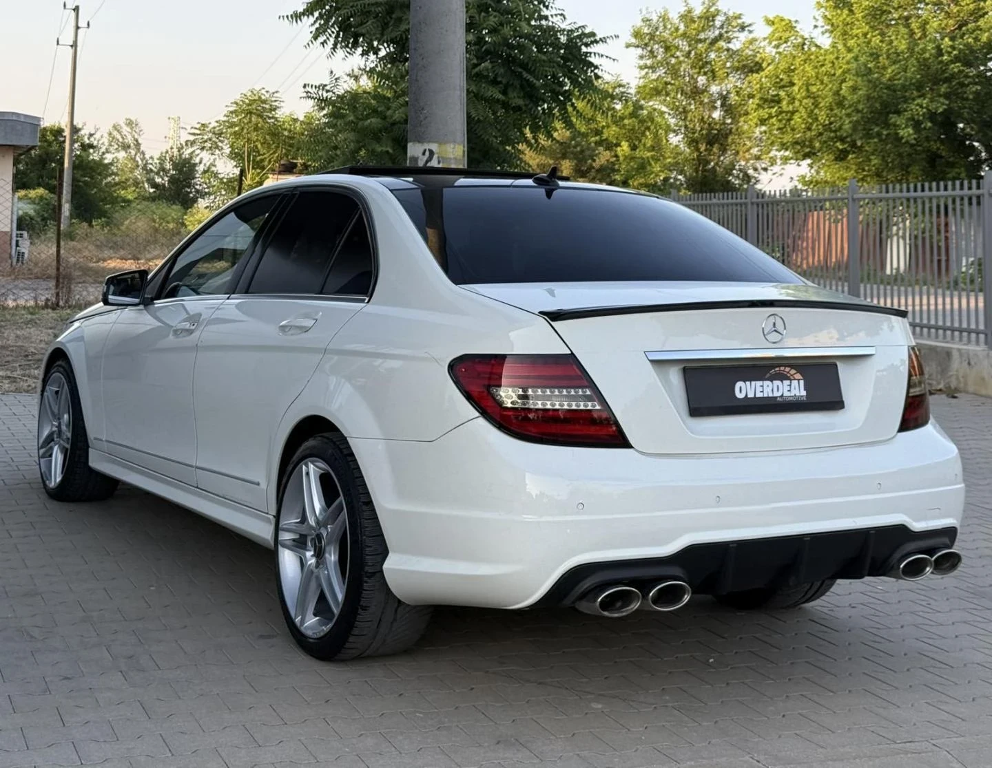 Mercedes-Benz C 250 FACE* AMG LINE* PANO* DIGITAL* ЛИЗИНГ - изображение 4