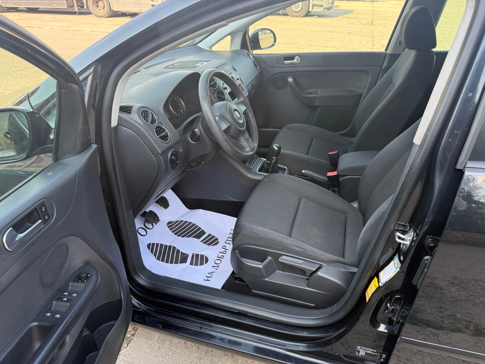 VW Golf Plus 1.6 TDI - изображение 9