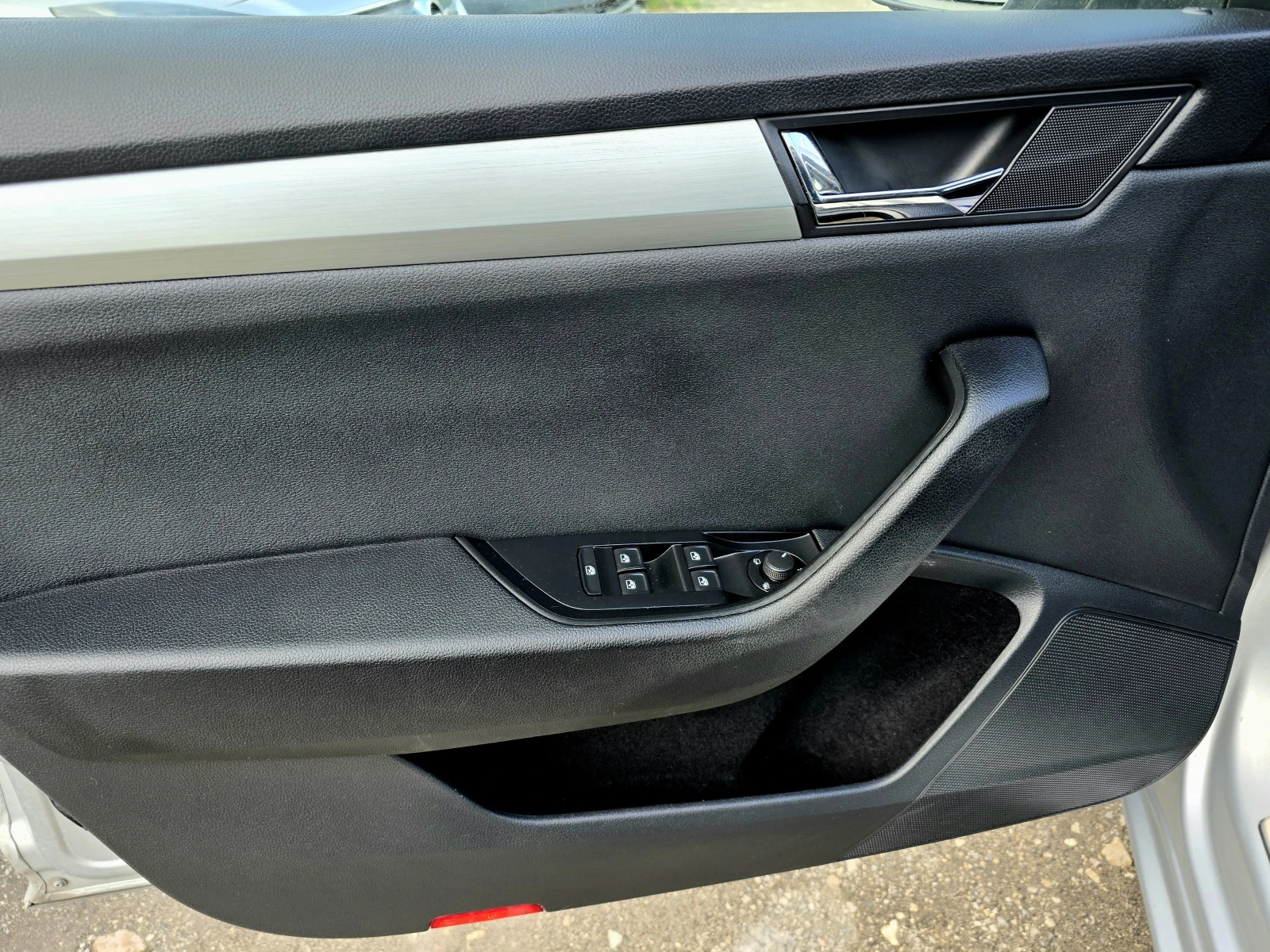Skoda Superb КАТО НОВ/DISTRONIK/2.0TDI/150hp - изображение 7