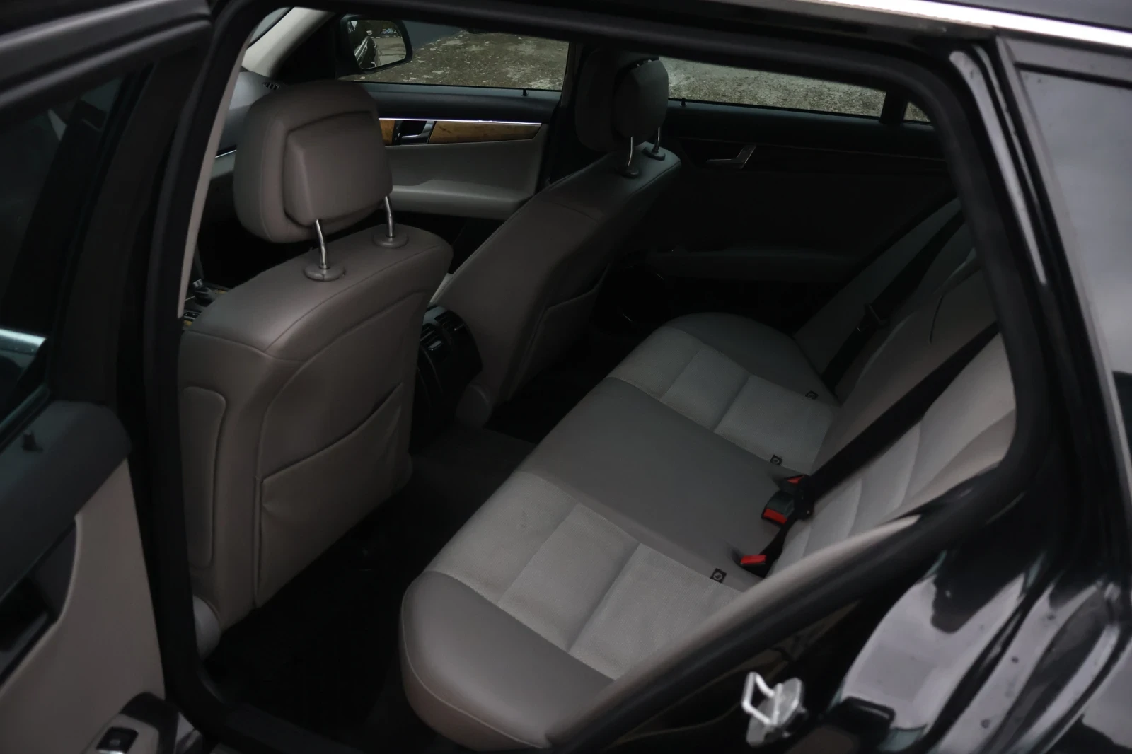 Mercedes-Benz C 220 2.2CDI 170к.с Avantgarde - изображение 10