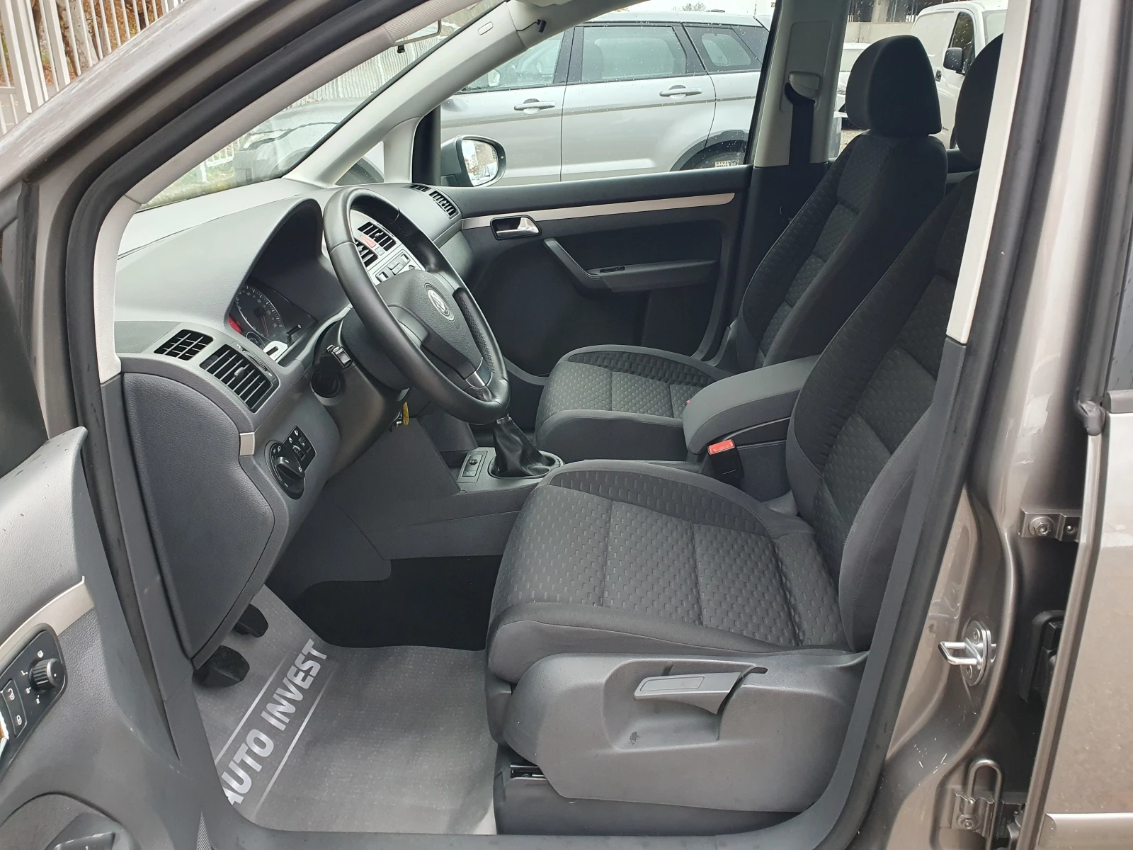 VW Touran 1.4/150ks/7MECTA - изображение 9