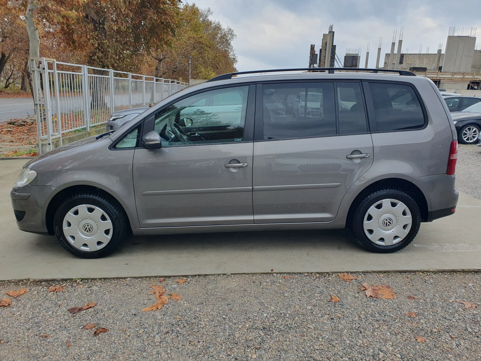 VW Touran 1.4/150ks/7MECTA - изображение 4