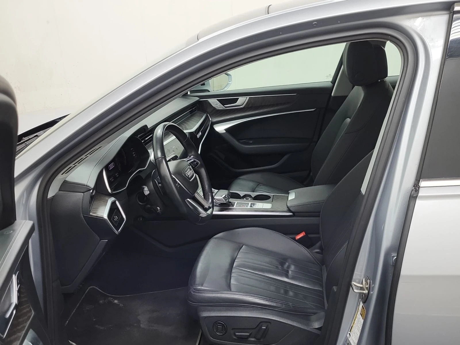 Audi A6 PREMIUM PLUS S-LINE 2.0L - изображение 9