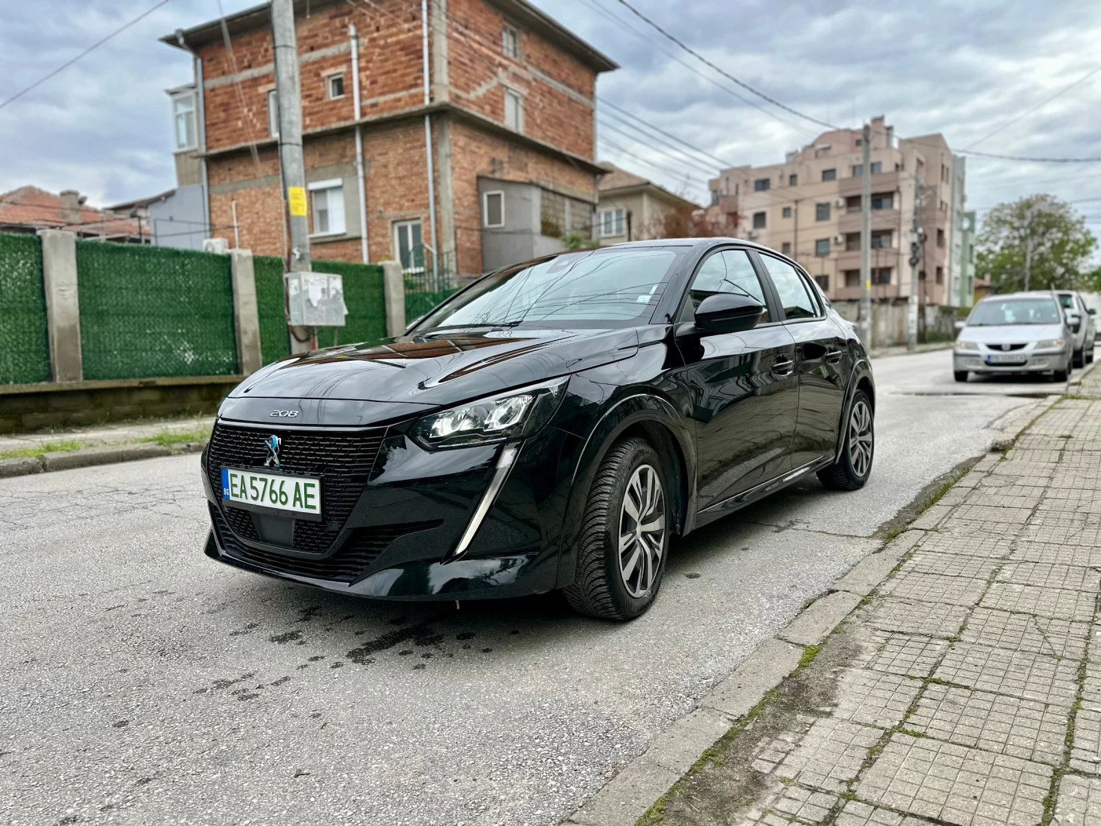 Peugeot 208 e208 , снимка 3 - Автомобили и джипове - 53565124