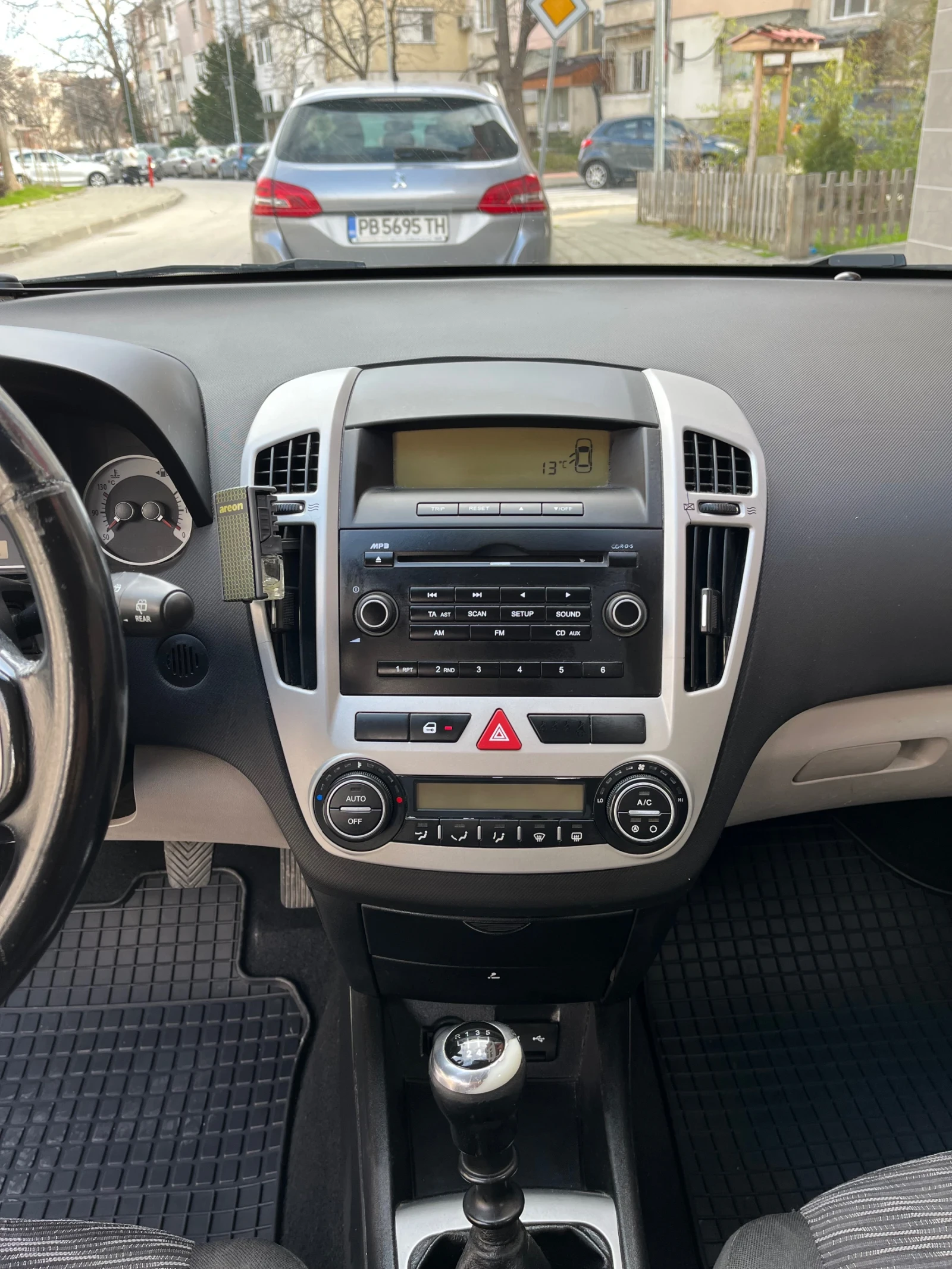 Kia Ceed 1, 6  122 �.�. | Mobile.bg � ����������� 8