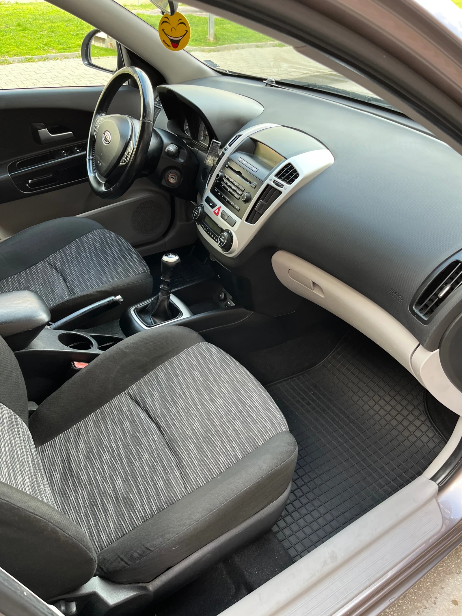 Kia Ceed 1, 6  122 �.�. | Mobile.bg � ����������� 10