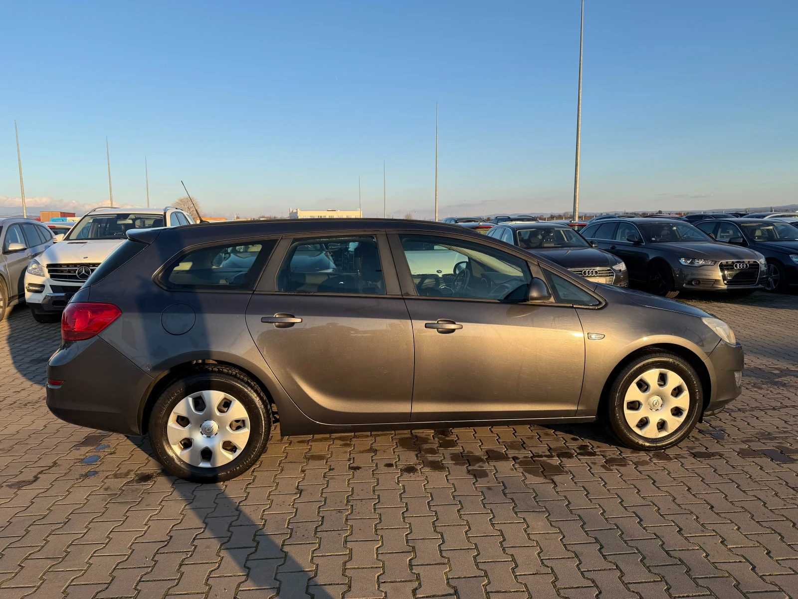Opel Astra 1.7CDTI NAVI EURO 5 - изображение 5