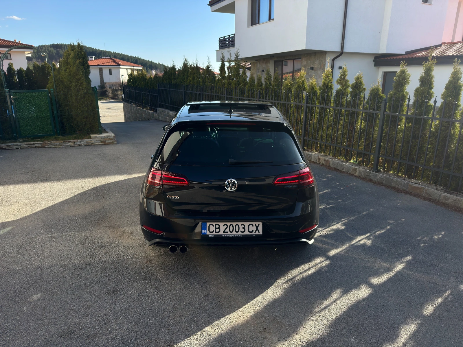 VW Golf GTD музика за 10 000 лв, снимка 2 - Автомобили и джипове - 53864733