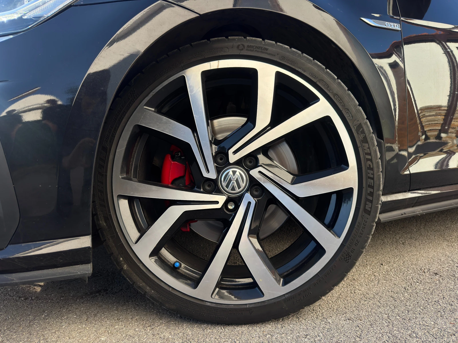 VW Golf GTD музика за 10 000 лв, снимка 3 - Автомобили и джипове - 53864733