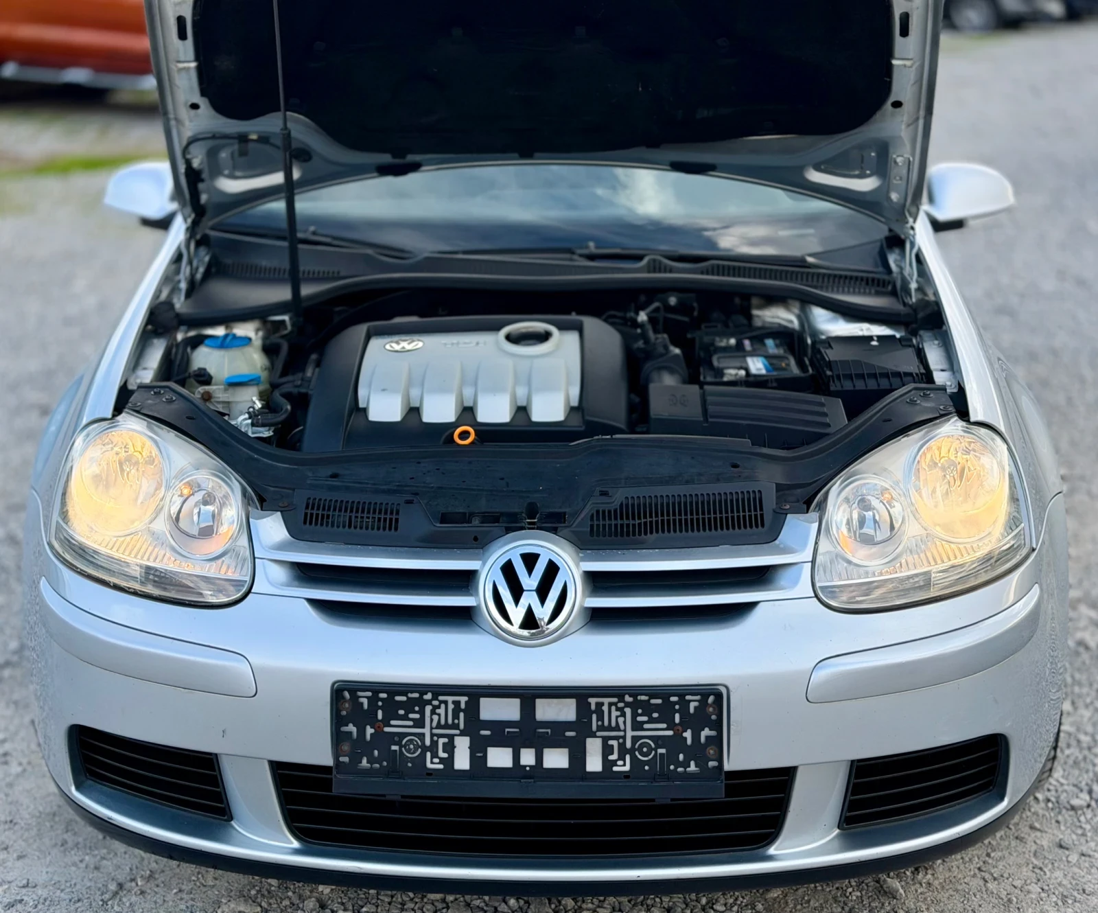 VW Golf 1.9TDi 105кс 6ск. * Климатик* * Италия* , снимка 17 - Автомобили и джипове - 53987311