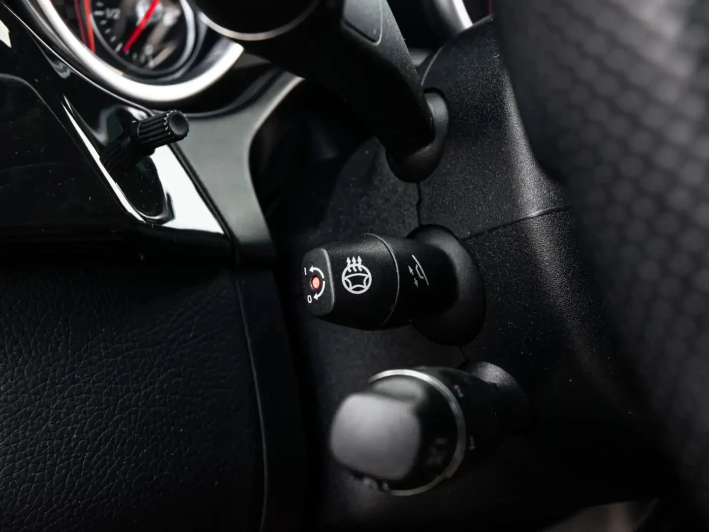 Mercedes-Benz GLE 450 COUPE AMG | 360* КАМЕРА | СЕРВИЗНА ИСТОРИЯ | , снимка 13 - Автомобили и джипове - 54034388