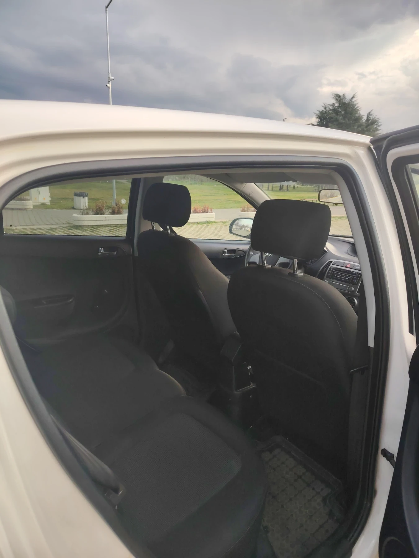 Hyundai I20, снимка 8 - Автомобили и джипове - 54048694