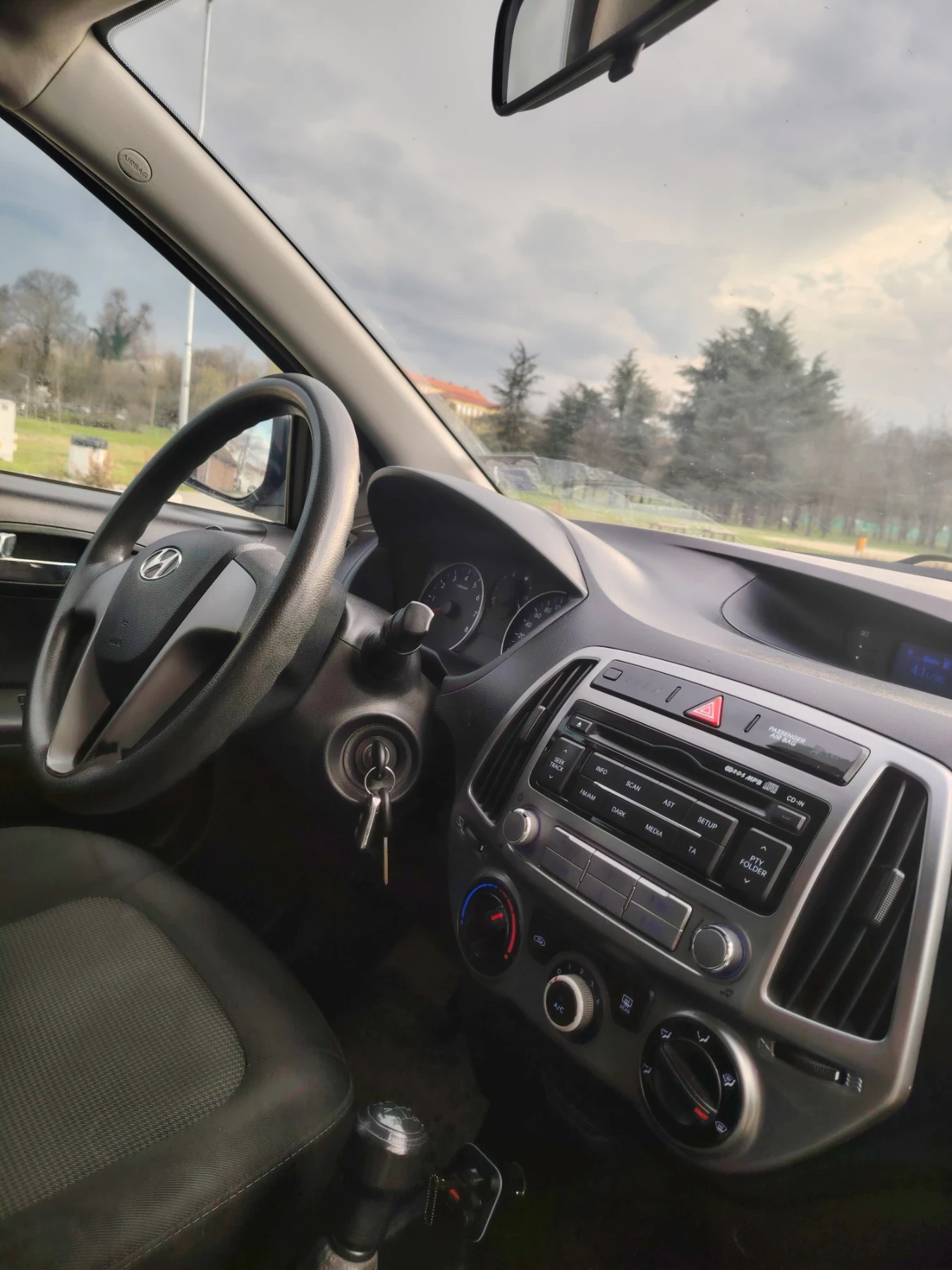 Hyundai I20, снимка 10 - Автомобили и джипове - 54048694