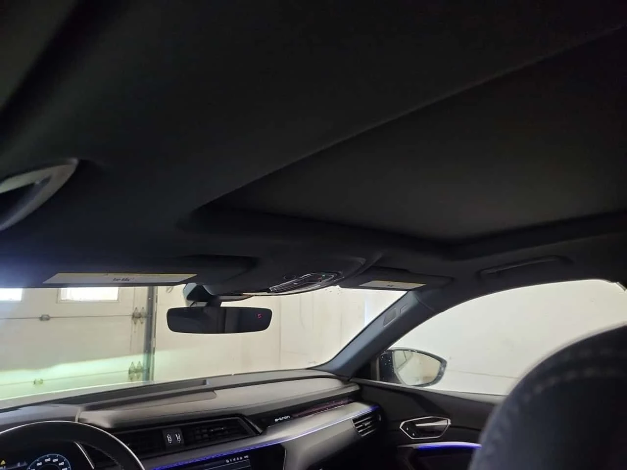 Audi E-Tron SPORTBACK TECHNIK| PANO| HEAD-UP| 360| , снимка 14 - Автомобили и джипове - 54077552