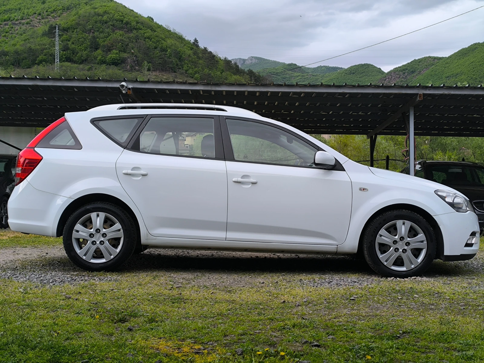 Kia Ceed FACE LIFT-1.6CRDI-90кс-6 скорости-КЛИМА-EURO 5 !!!, снимка 2 - Автомобили и джипове - 54470128
