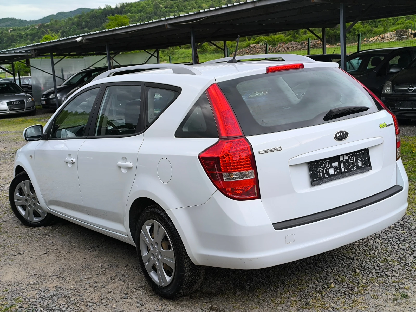 Kia Ceed FACE LIFT-1.6CRDI-90кс-6 скорости-КЛИМА-EURO 5 !!!, снимка 5 - Автомобили и джипове - 54470128