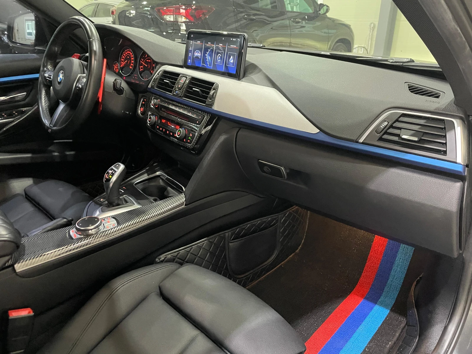 BMW 320 d RWD B47 LCI (FaceLift) ! M Pack !, снимка 11 - Автомобили и джипове - 54947478