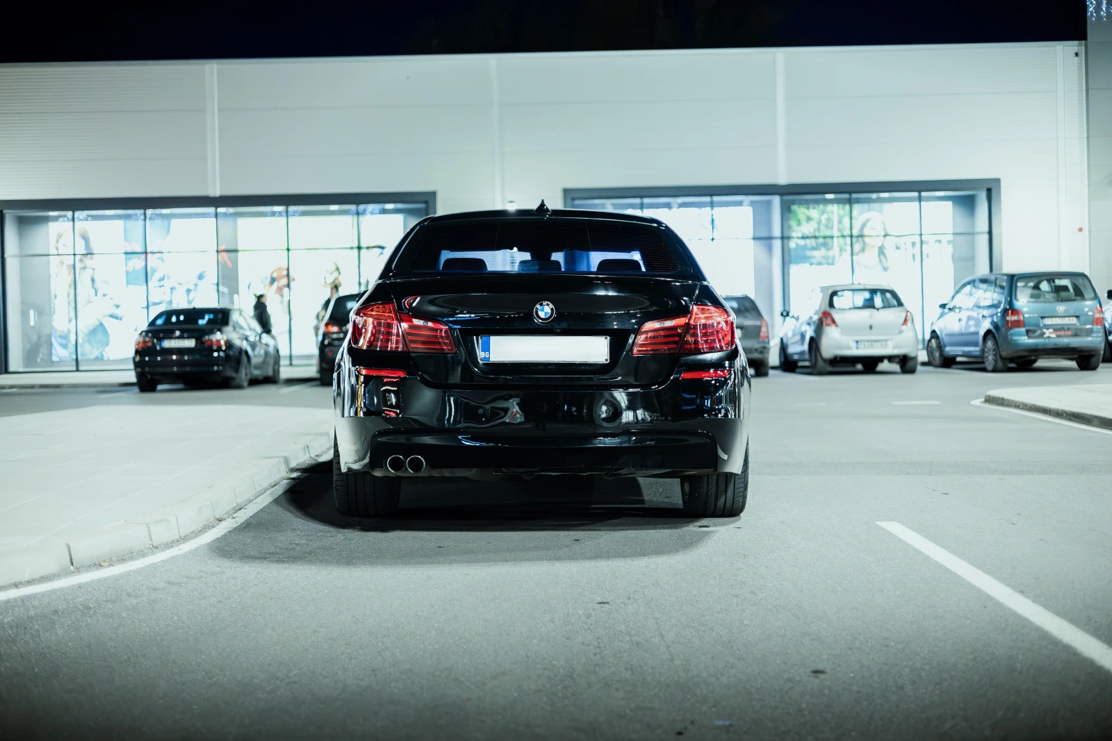 BMW 530 M Пакет* 360* Дистроник* Пано* Рекаро* 300+ + * , снимка 4 - Автомобили и джипове - 55236615