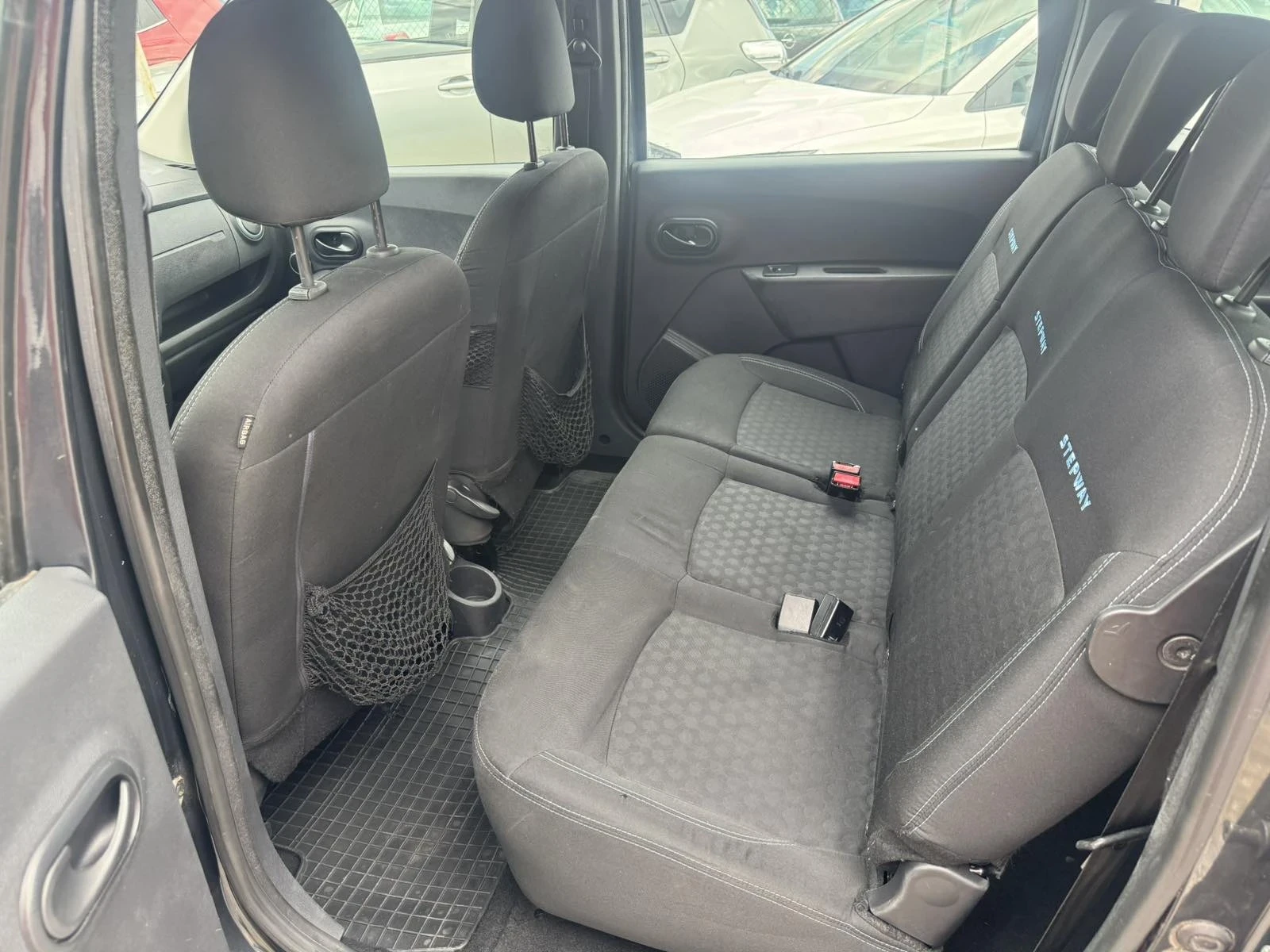 Dacia Lodgy 1.5D-109k.s.-7 места, снимка 10 - Автомобили и джипове - 55448270