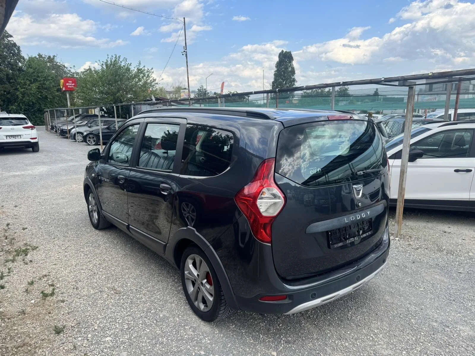Dacia Lodgy 1.5D-109k.s.-7 места, снимка 6 - Автомобили и джипове - 55448270