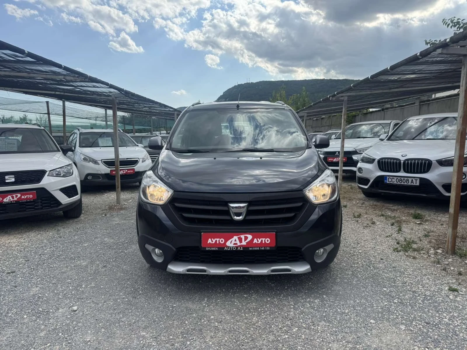 Dacia Lodgy 1.5D-109k.s.-7 места, снимка 2 - Автомобили и джипове - 55448270