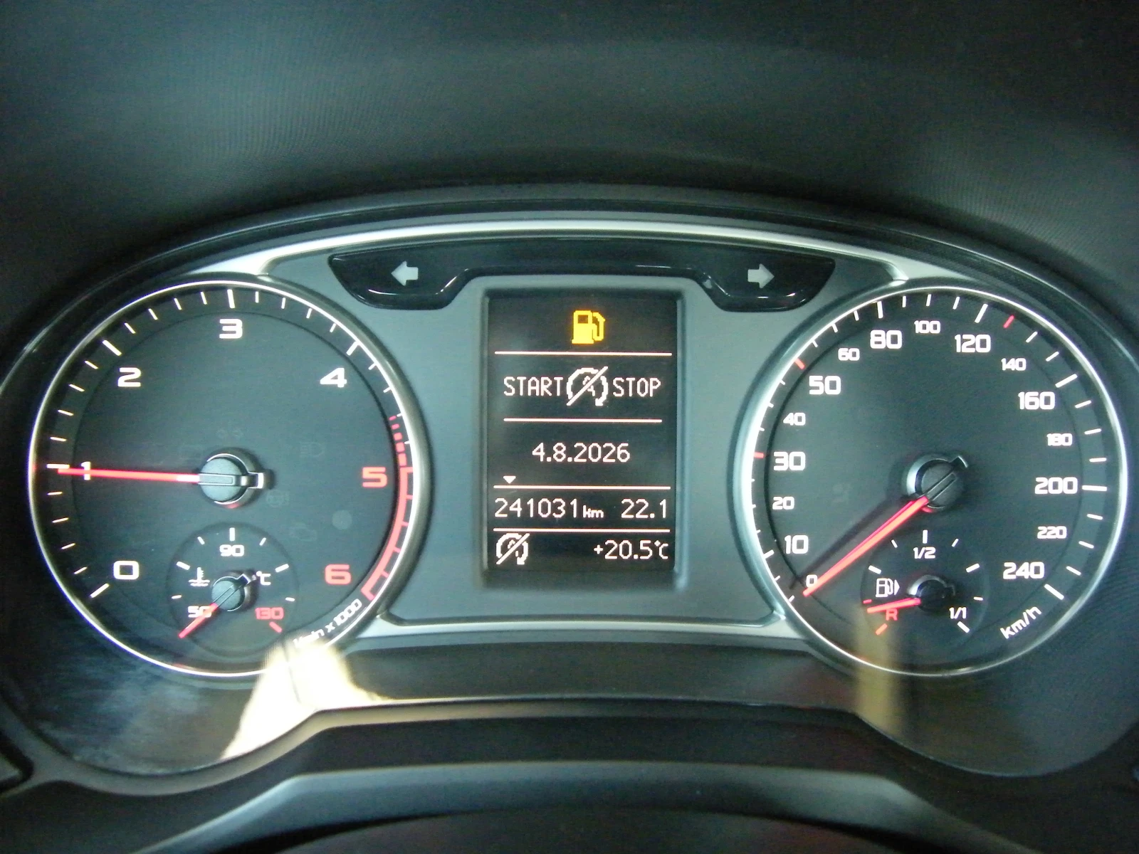 Audi A1 1.6 SPORTBACK S-LINE  NAVI, снимка 7 - Автомобили и джипове - 55553921