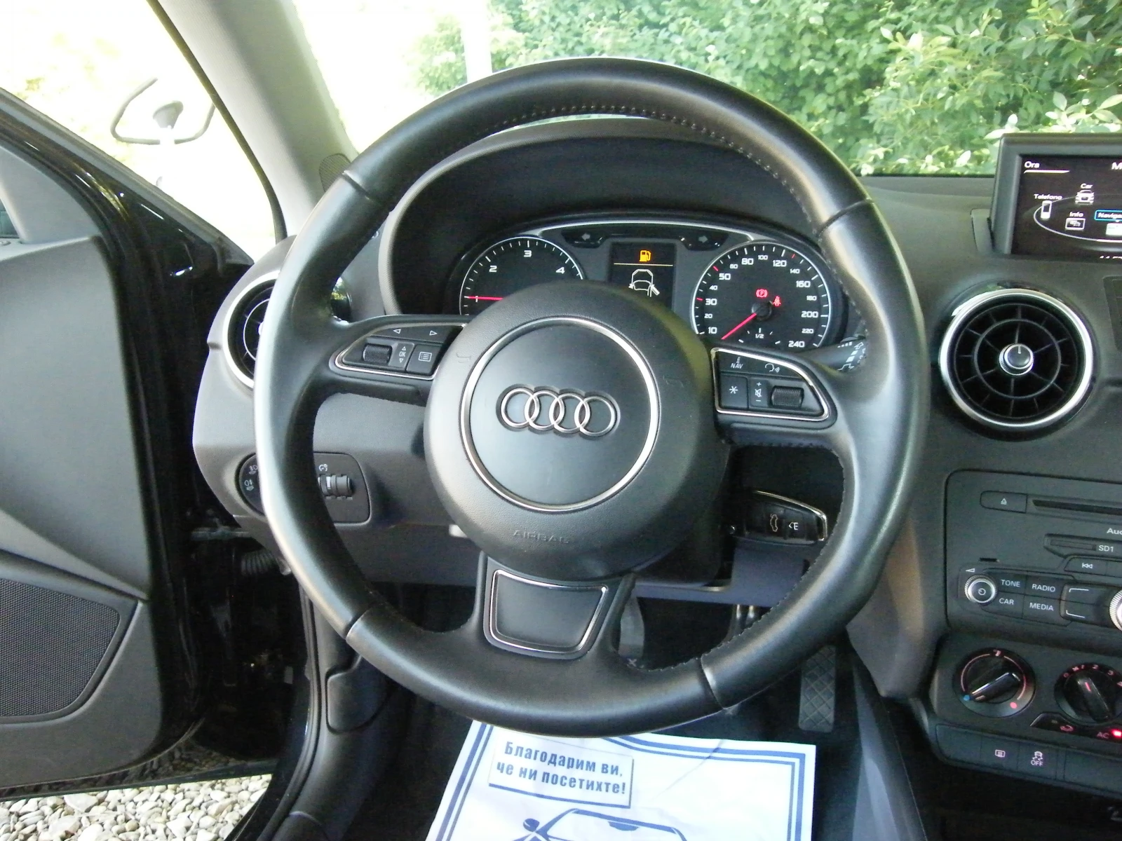 Audi A1 1.6 SPORTBACK S-LINE  NAVI, снимка 14 - Автомобили и джипове - 55553921