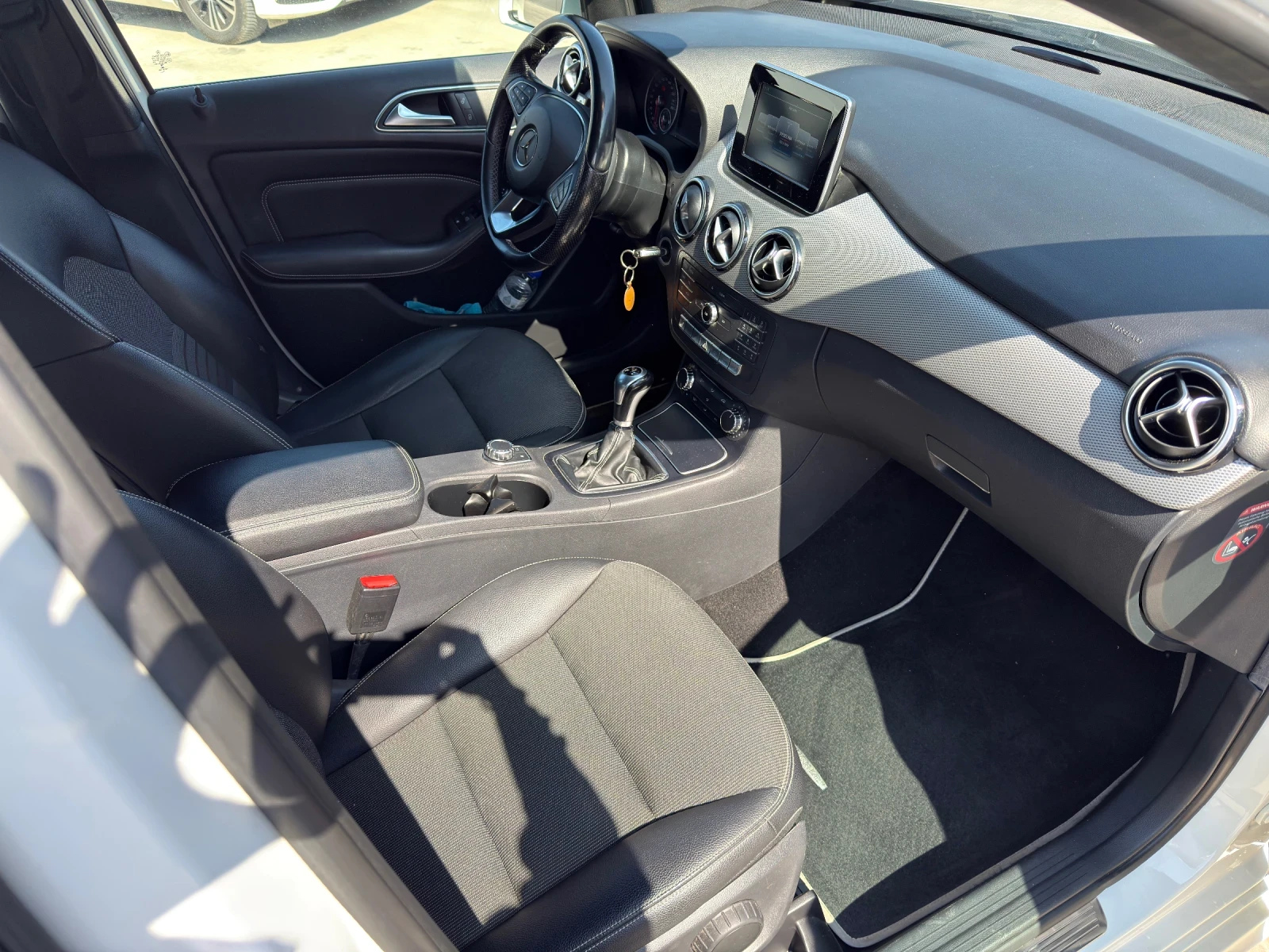 Mercedes-Benz B 200, снимка 8 - Автомобили и джипове - 55981583