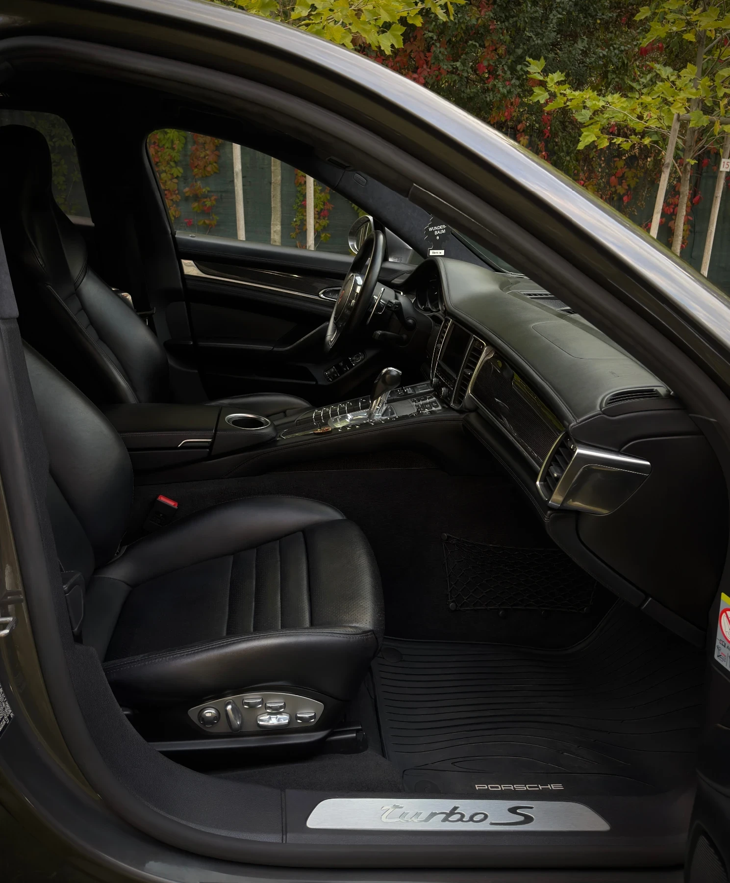 Porsche Panamera TURBO S // CERAMIC //CARBON//ЛИЗИНГ//, снимка 12 - Автомобили и джипове - 56162428