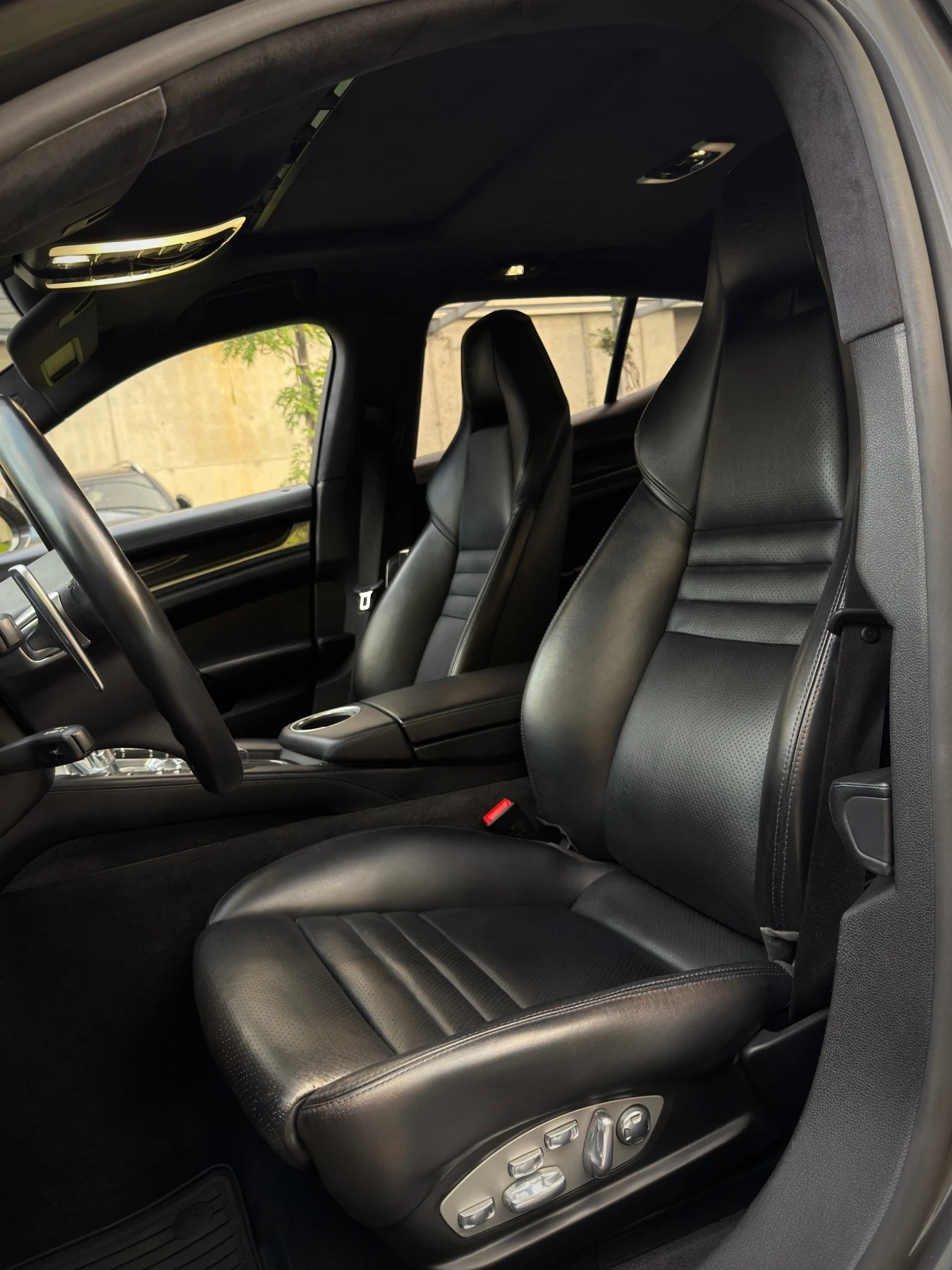 Porsche Panamera TURBO S // CERAMIC //CARBON//ЛИЗИНГ//, снимка 11 - Автомобили и джипове - 56162428