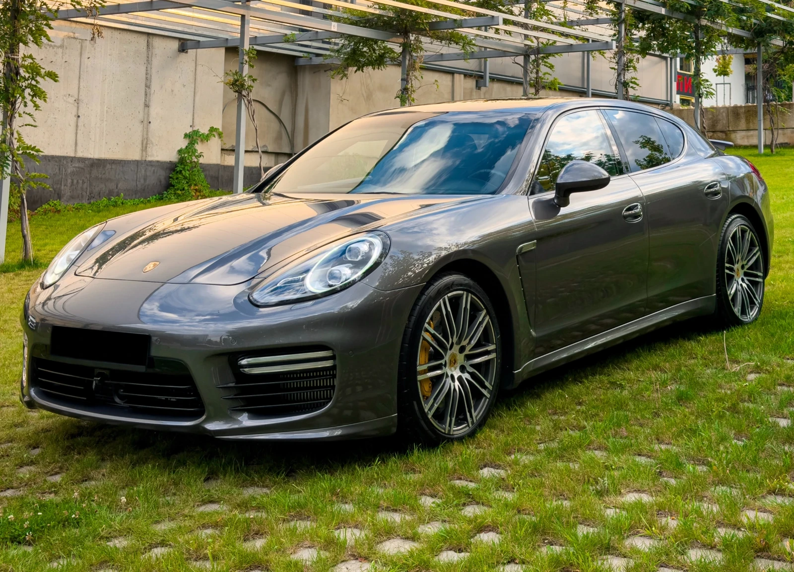 Porsche Panamera TURBO S // CERAMIC //CARBON//ЛИЗИНГ//, снимка 2 - Автомобили и джипове - 56162428