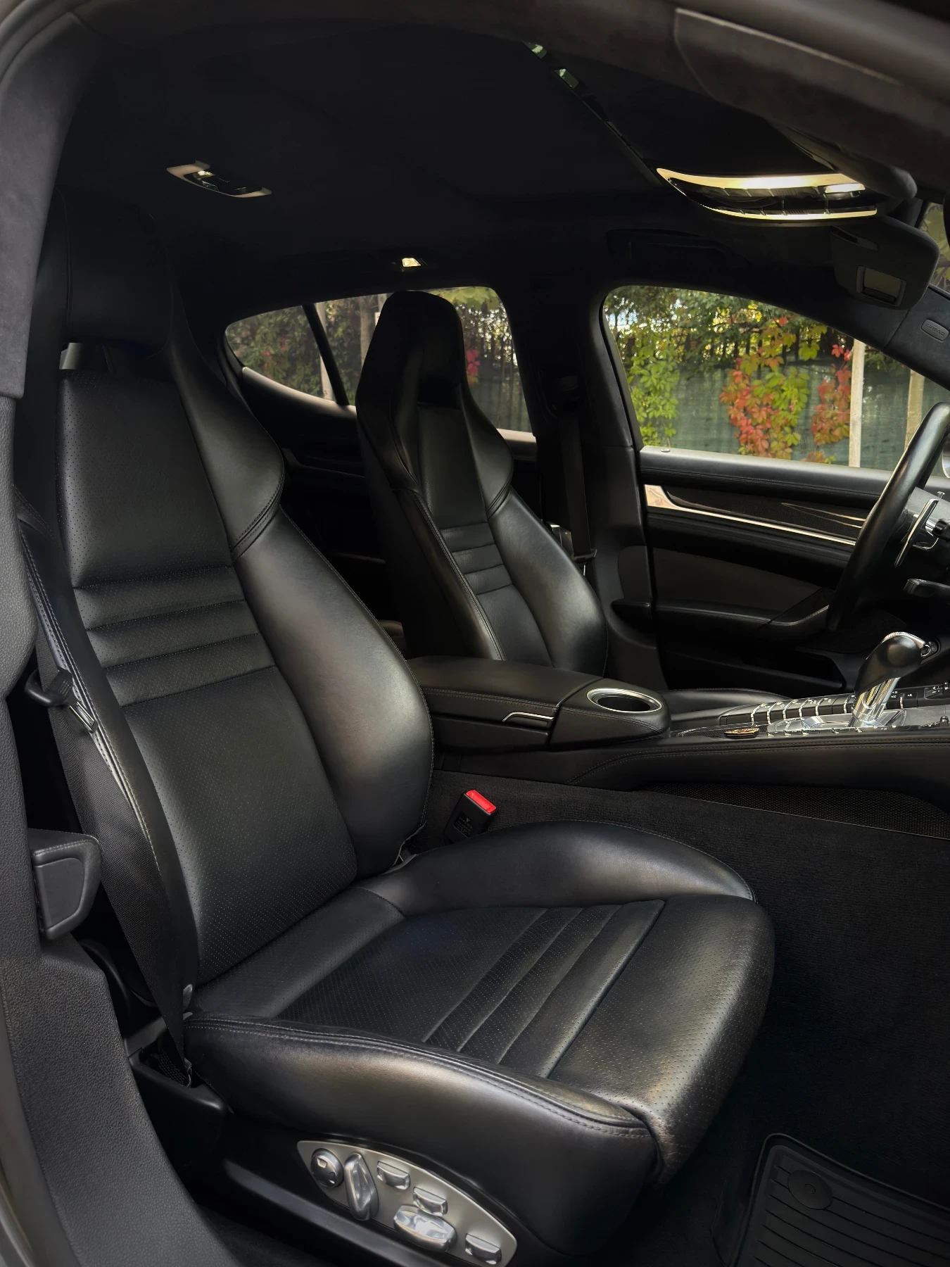 Porsche Panamera TURBO S // CERAMIC //CARBON//ЛИЗИНГ//, снимка 10 - Автомобили и джипове - 56162428