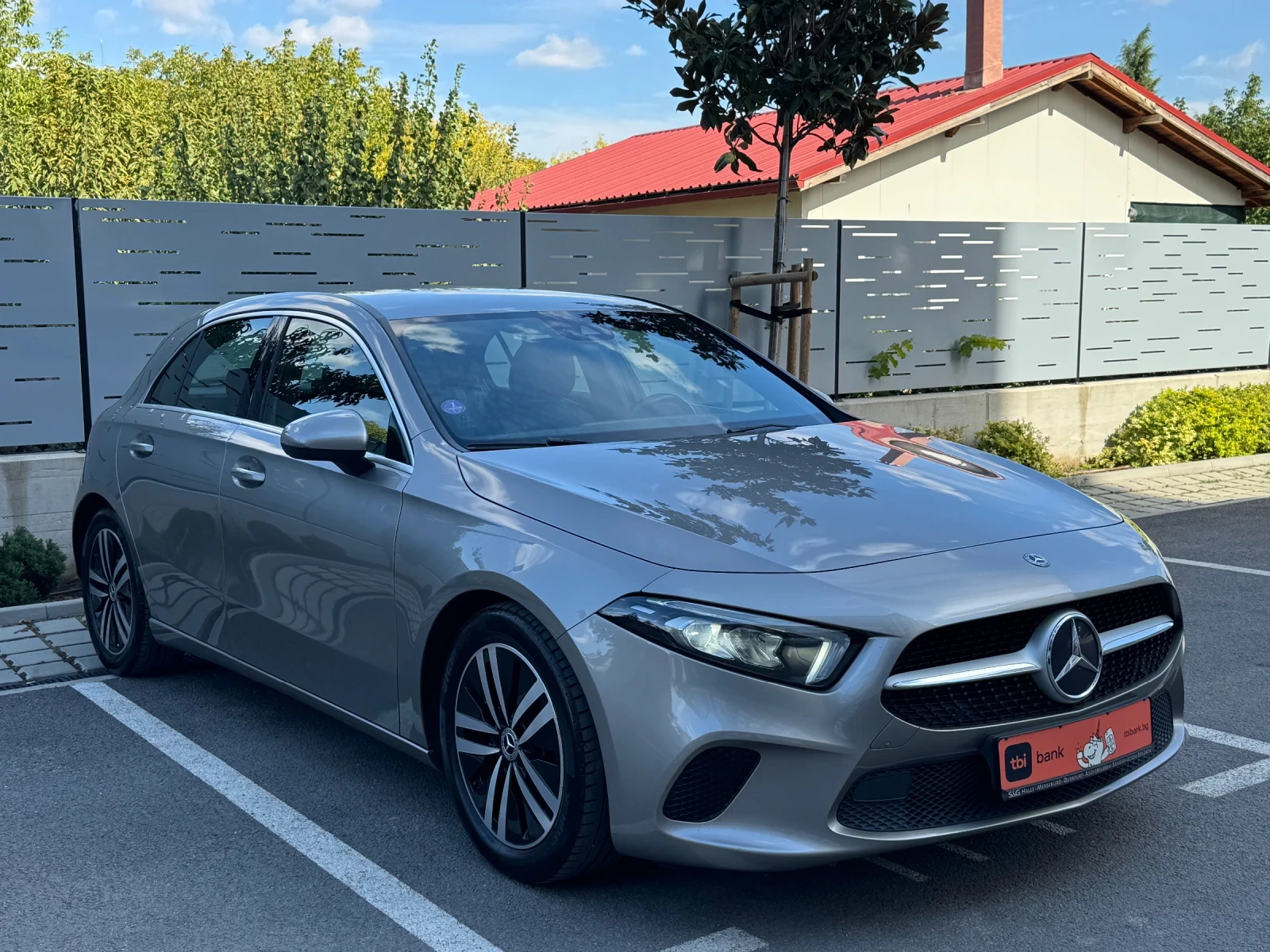 Mercedes-Benz A 180 1.33 TURBO* ГАЗОВ ИНЖ* PROGRESIVE* EURO 6D, снимка 4 - Автомобили и джипове - 56257538