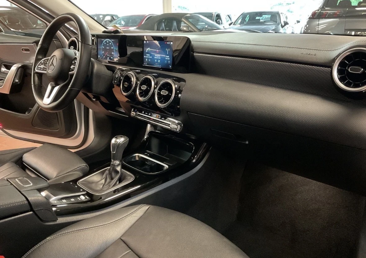 Mercedes-Benz A 180 1.33 TURBO* ГАЗОВ ИНЖ* PROGRESIVE* EURO 6D, снимка 14 - Автомобили и джипове - 56257538