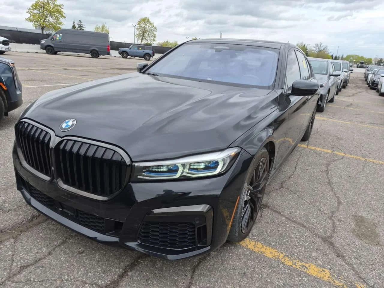 BMW 750 * Sedan 750i Xdrive* АВТОКРЕДИТ* 