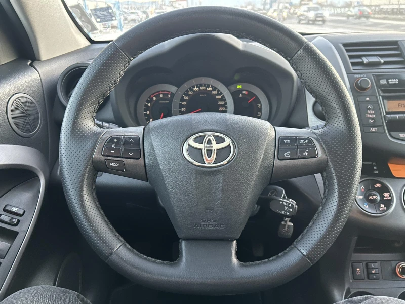 Toyota Rav4 D-4D, снимка 13 - Автомобили и джипове - 48393471