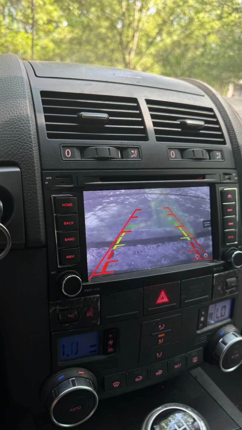 VW Touareg 2.5 TDI ПОДГРЕВ CARPLAY, снимка 8 - Автомобили и джипове - 52139989