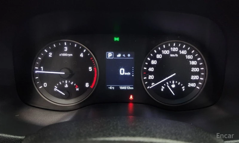 Hyundai Tucson, снимка 8 - Автомобили и джипове - 53200809