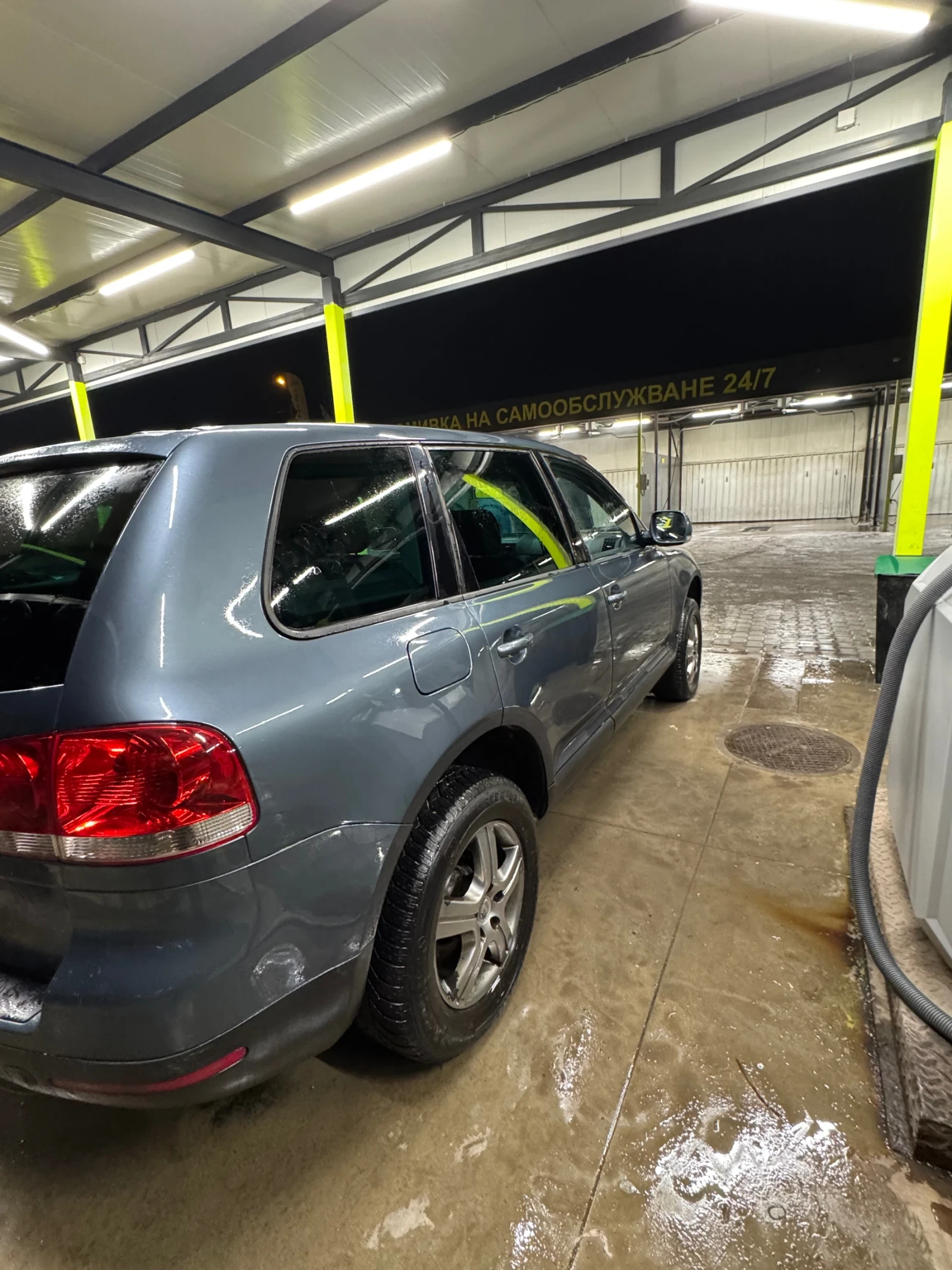 VW Touareg 2.5 TDI ПОДГРЕВ CARPLAY - изображение 4